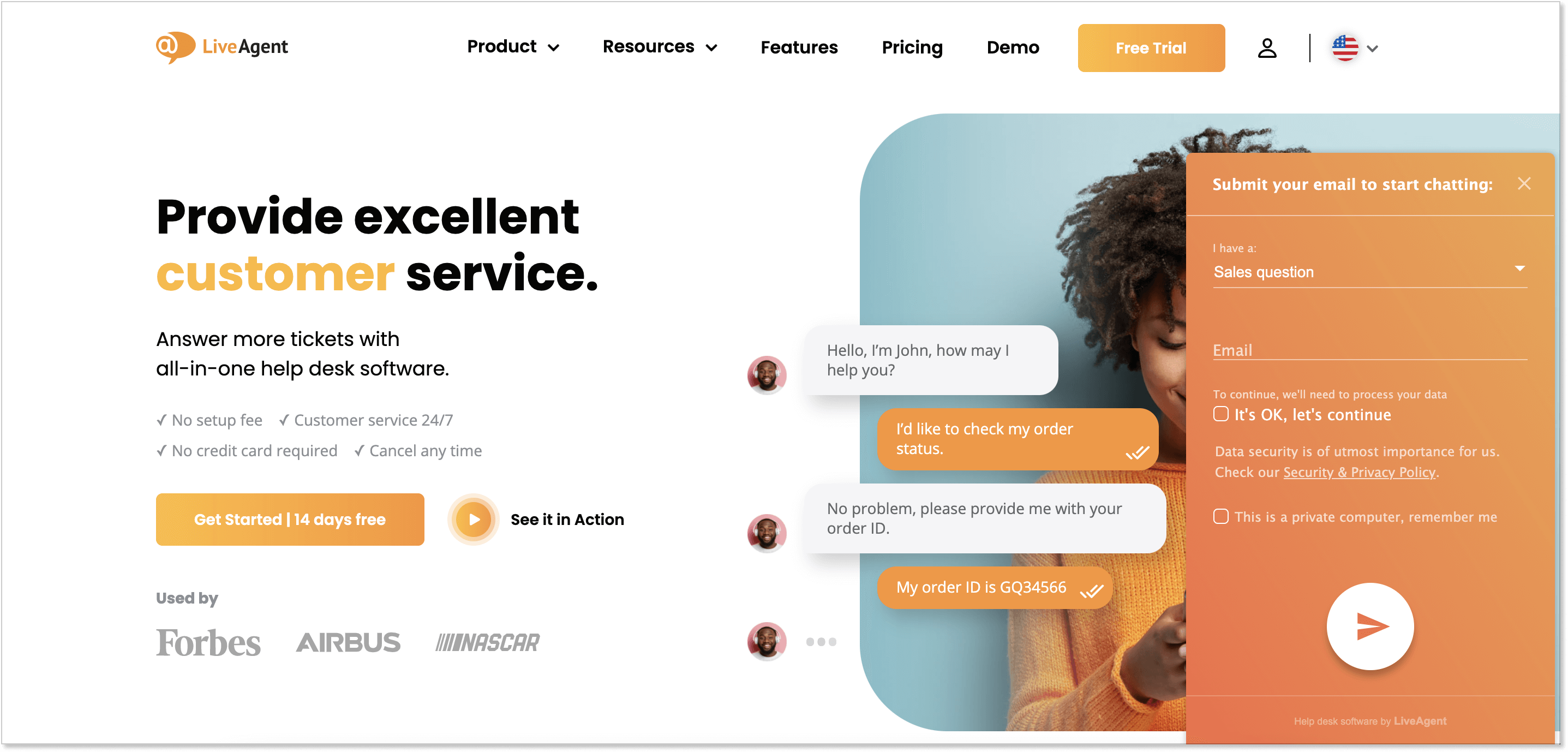 LiveAgent homepage with chat widget